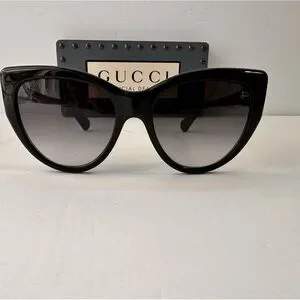 Gucci | Accessories | New Authentic Gucci Gg877s00 Oversized  display picture 1
